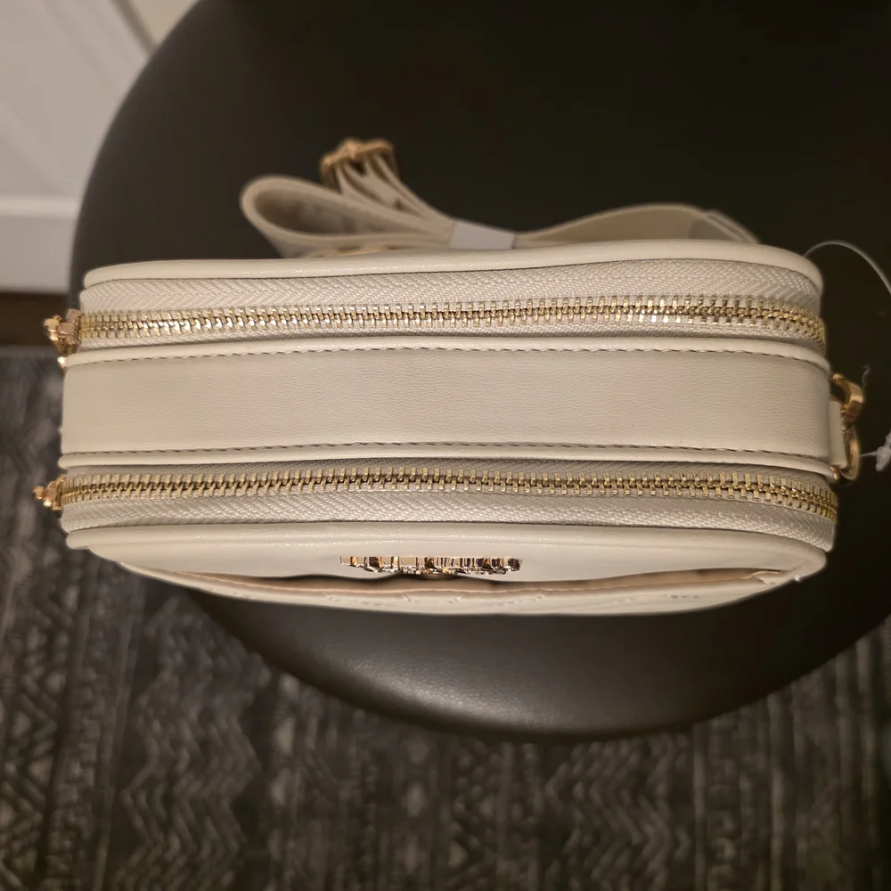 NWT Valentino Orlandi Off-White Quilted Crossbody Bag - Picture 6 of 10